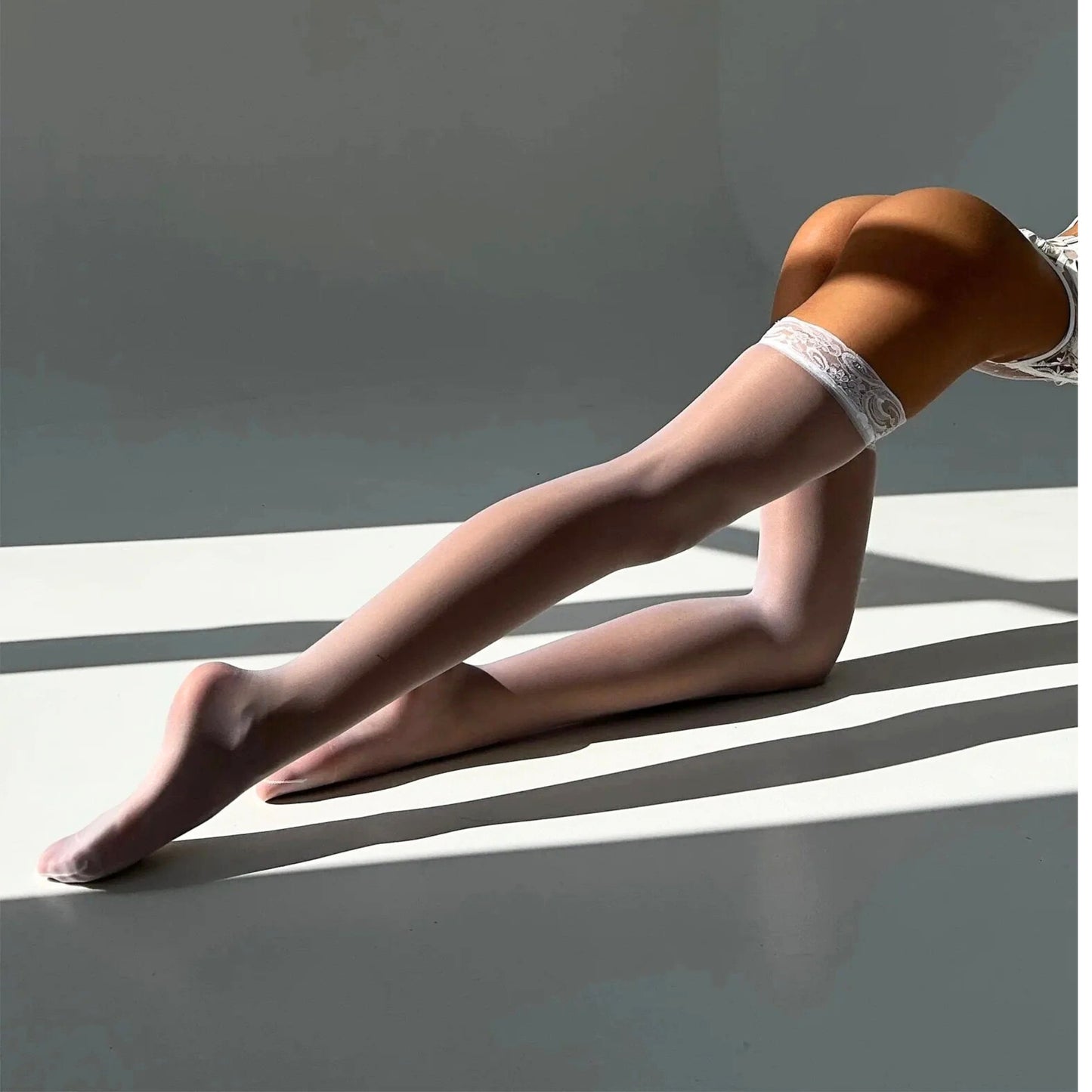 Pończochy Devil White